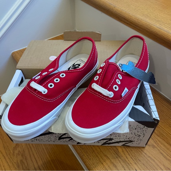 NWT Vans Vault OG Authentic LX in red / true white - Picture 8 of 16